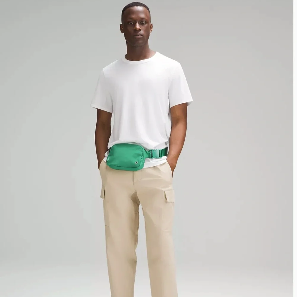 Lululemon belt bag- emerald ice - Picture 2 of 6